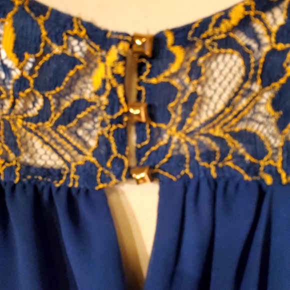 Juniors Navy & Gold Lace & chiffon dress size Med - Picture 7 of 7